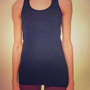 Lulu lemon swiftly tech racerback! Size 8